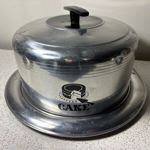 Vintage mid-century West Bend silver aluminum metal cake carrier